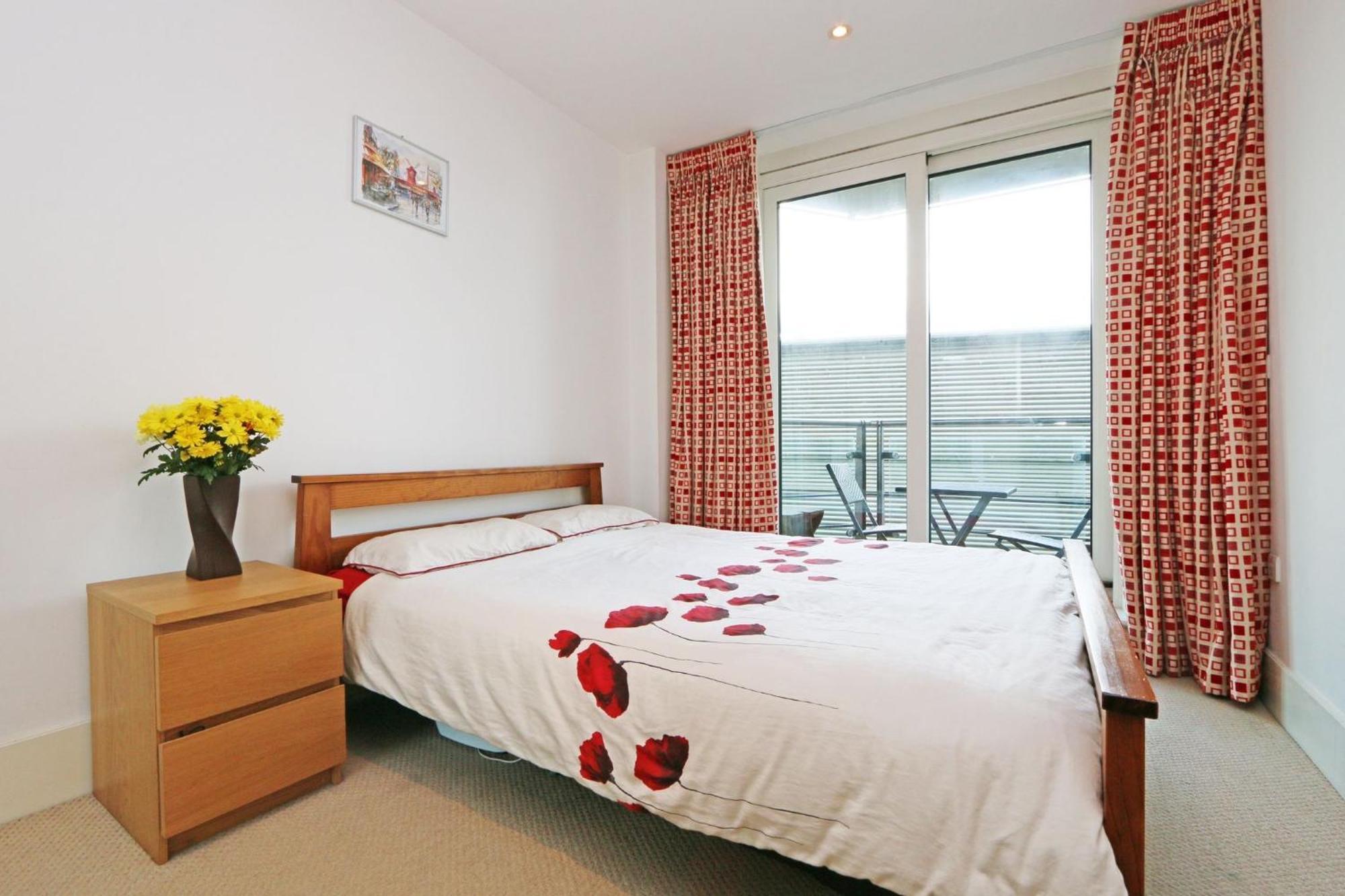 Riverside 1 Bed Apartment London Exterior photo